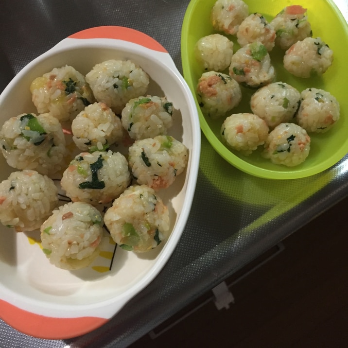 1歳2歳のぱくぱくおにぎり レシピ 作り方 By ちえかつ 楽天レシピ 1歳2歳のぱくぱくおにぎり レシピ 作り方 By ちえかつ 楽天レシピ